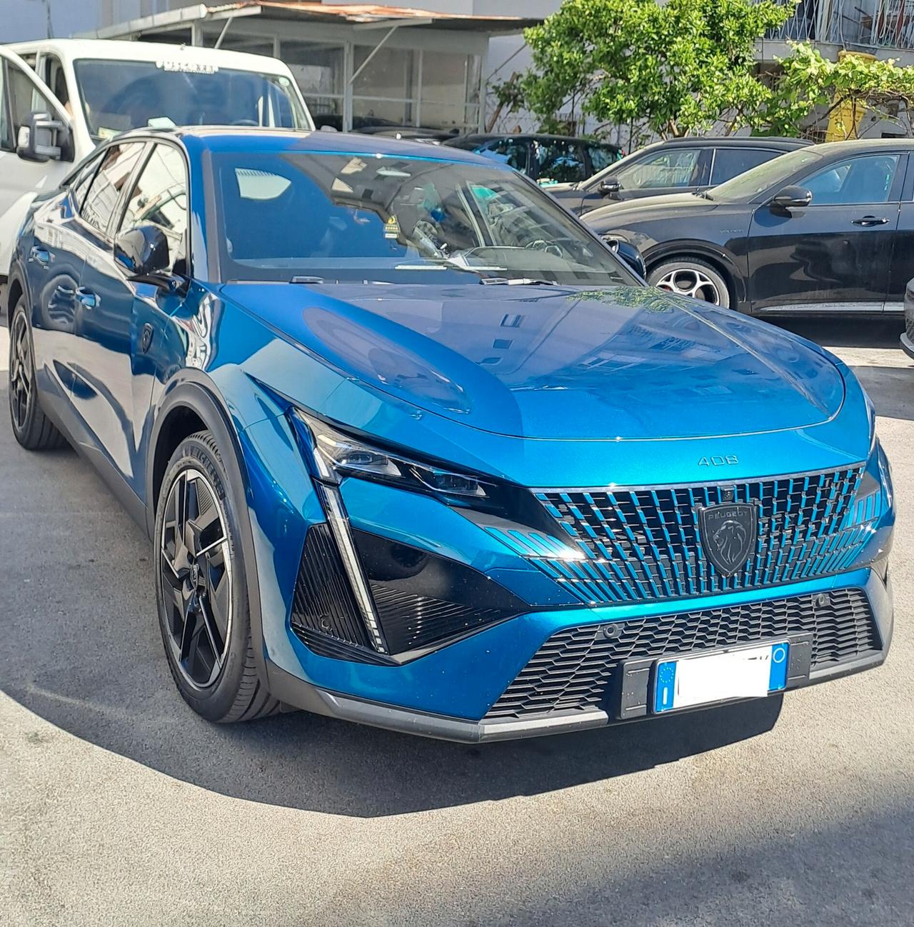 Peugeot 408 1.6 Plug-in Hybrid 225 e-EAT8 GT