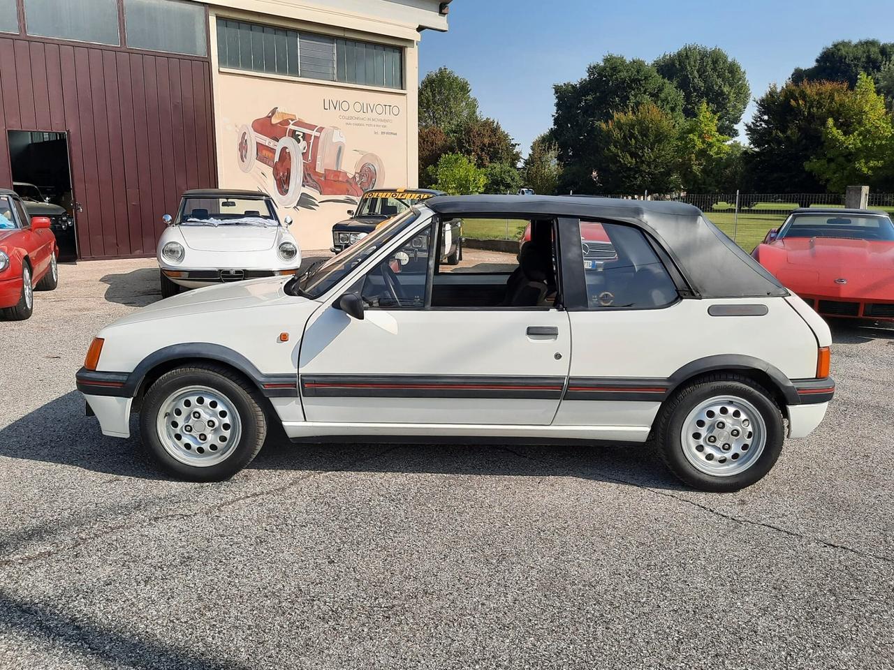 Peugeot 205 1.6 Cabriolet CTI da 115 CV del 1988