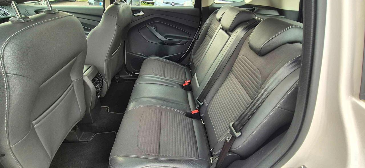 Ford Kuga 2.0 TDCI 150 CV S&S 2WD Titanium