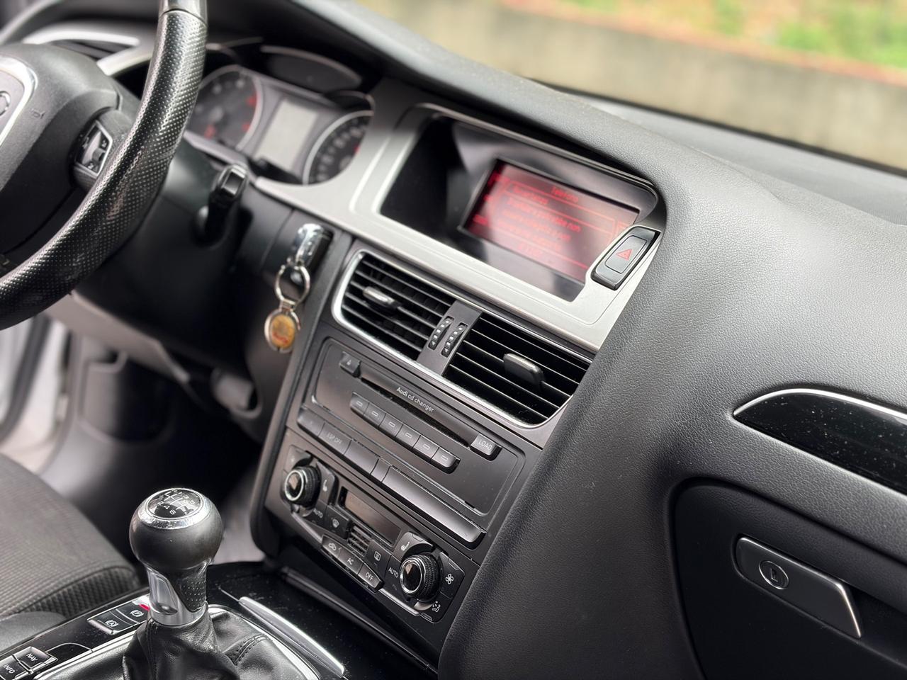 Audi A4 2.0 TDI 143CV SLINE - 2010 EURO5 MANUALE