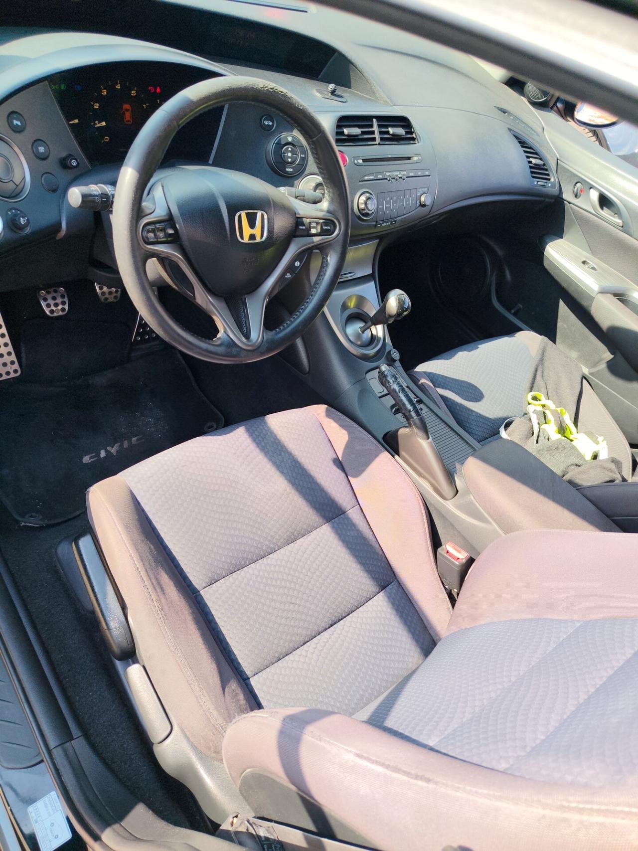 Honda Civic 1.4 GPL 2011