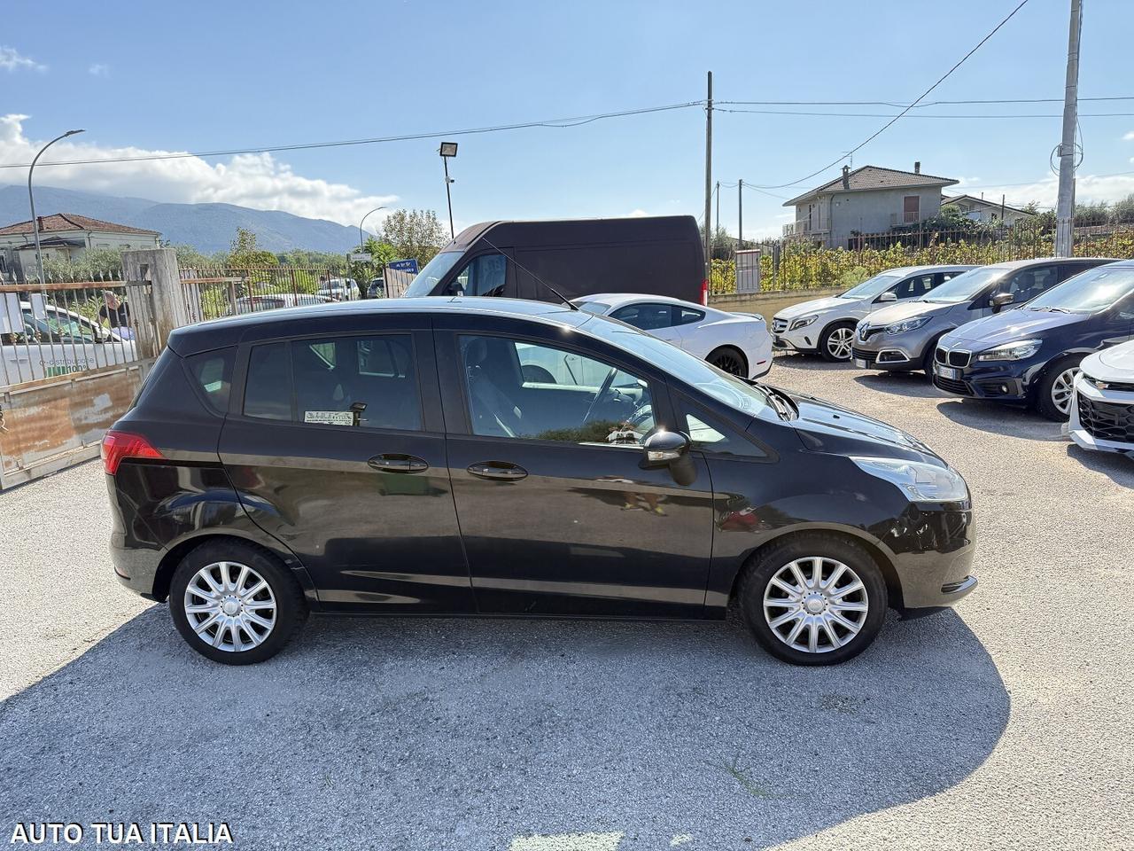 FORD B MAX ADATTA NEOPATENTATI