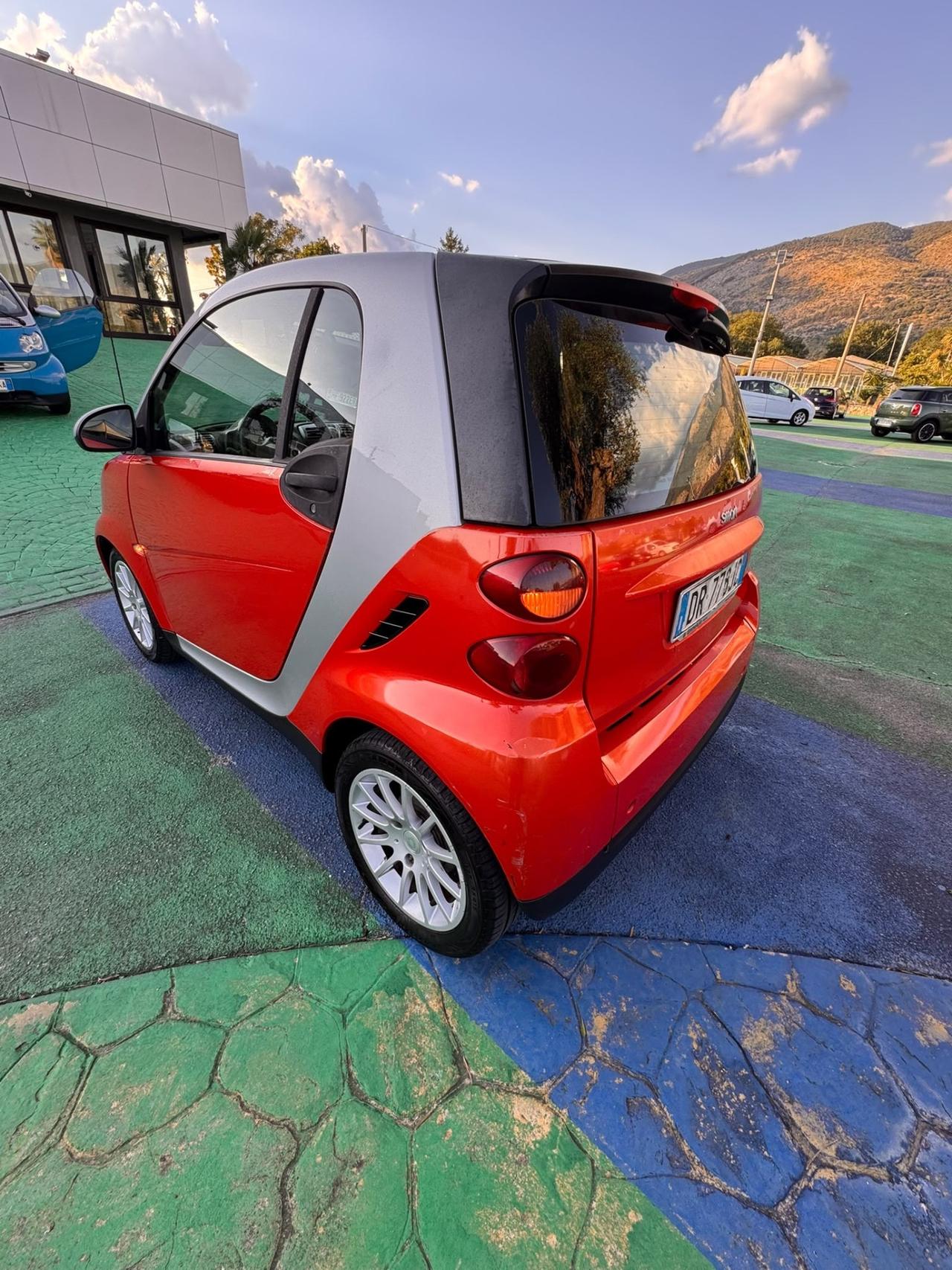 Smart ForTwo 1000 52 kW coupe limited one