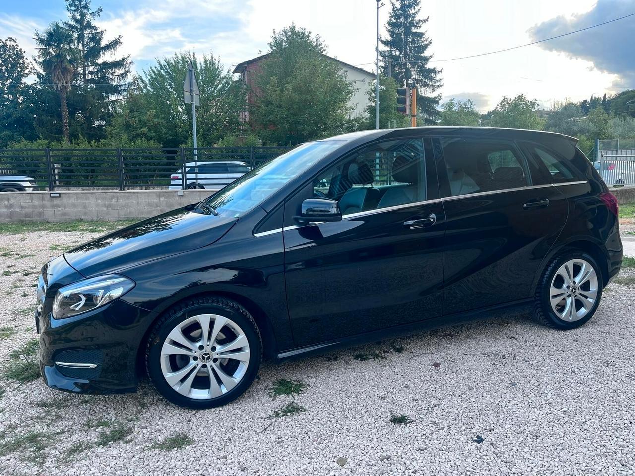 Mercedes-benz B 180 d Premium