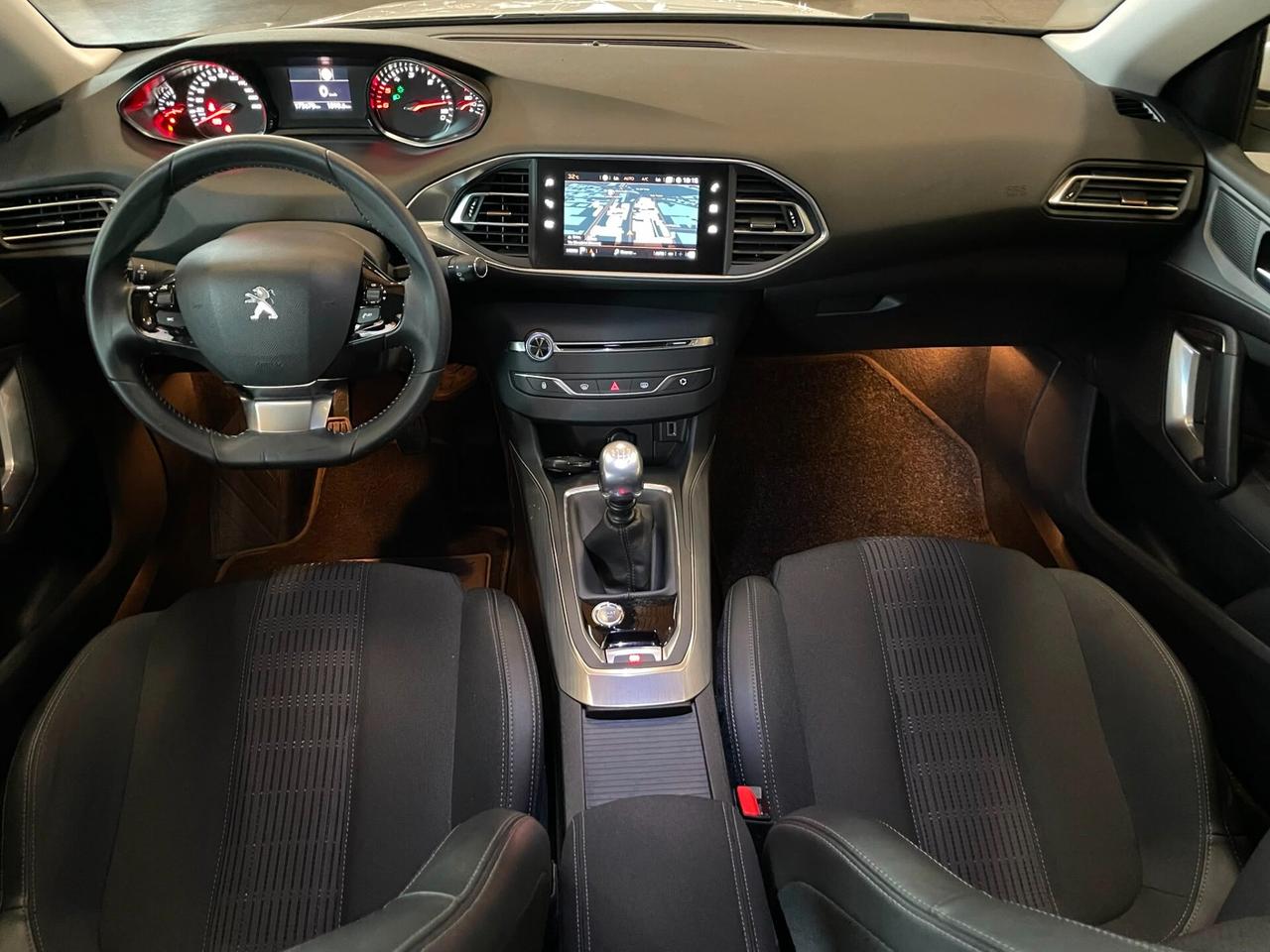 Peugeot 308 BlueHDi 130 S&S SW Allure