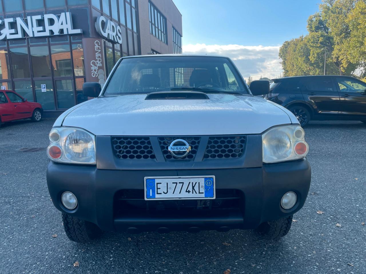 Nissan Navara NP300 2.5 Dci Double Cab 133cv Autocarro+Gancio