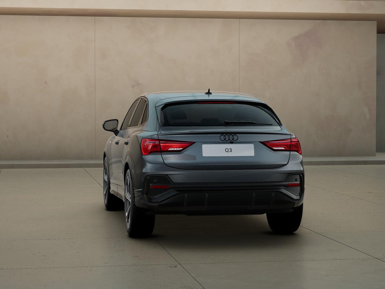 Audi Q3 sportback 35 2.0 tdi identity black s-tronic
