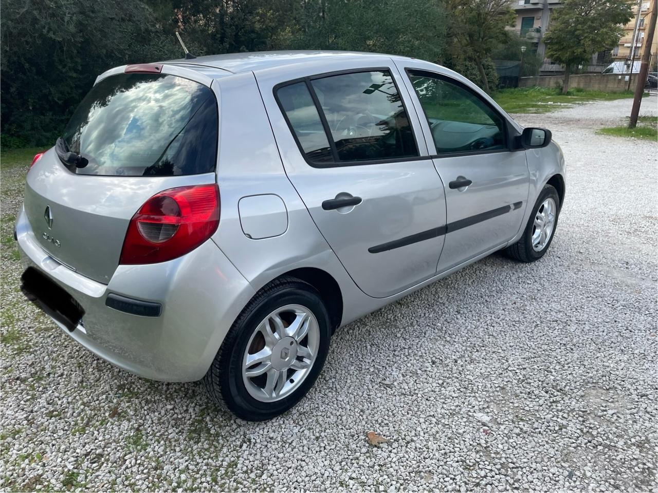 Renault Clio Storia 1.2 16V 5 porte Dynamique