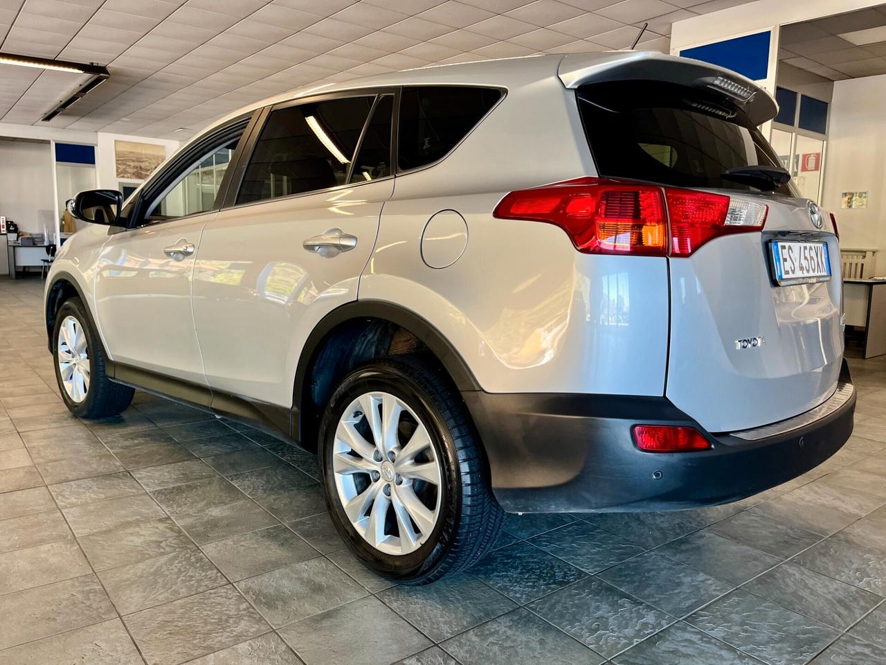 Toyota RAV 4 RAV4 2.2 D-CAT 4X4 CAMBIO AUTOMATICO Lounge