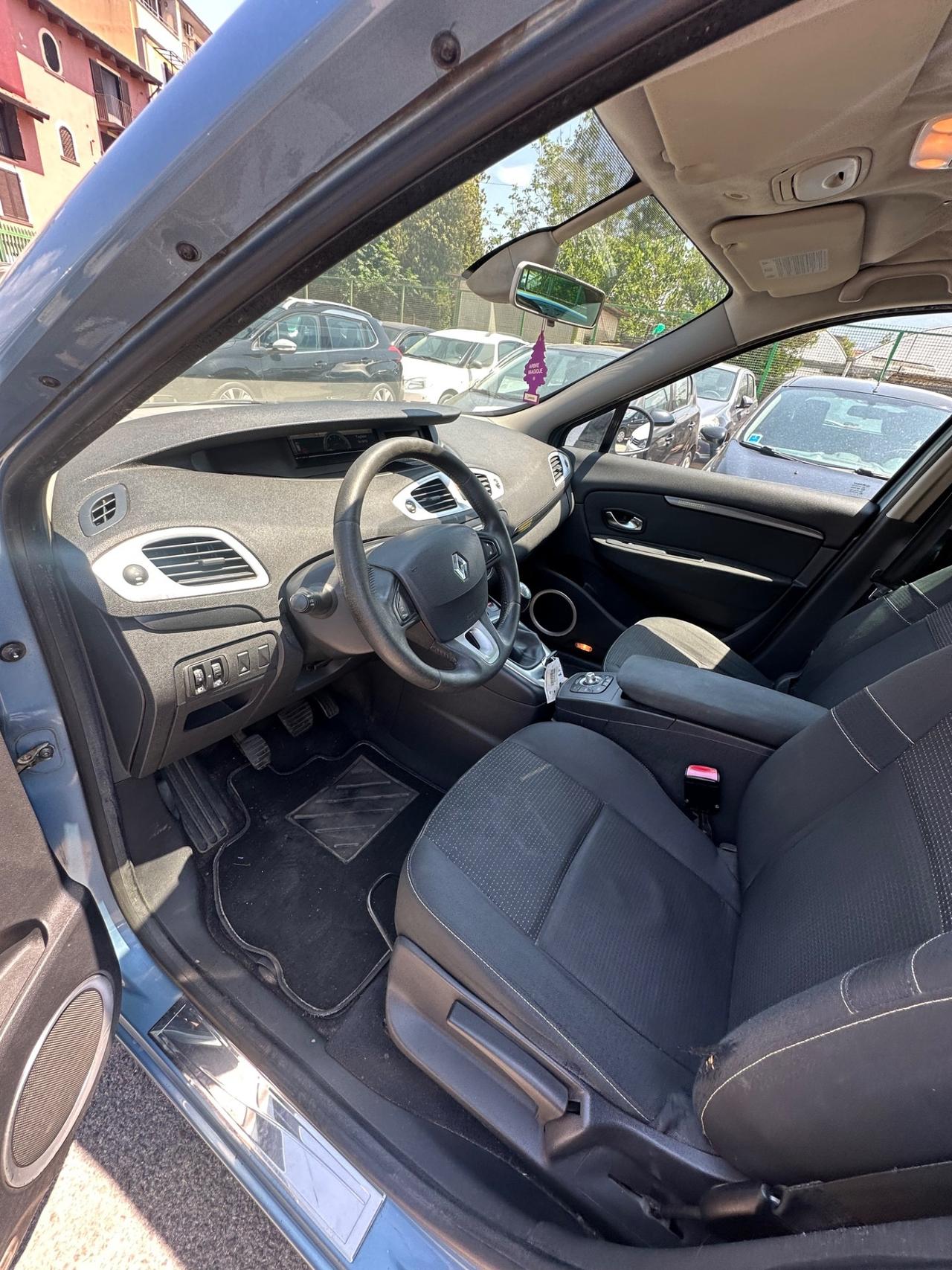Renault Scenic Scénic 1.9 dCi 130CV Luxe