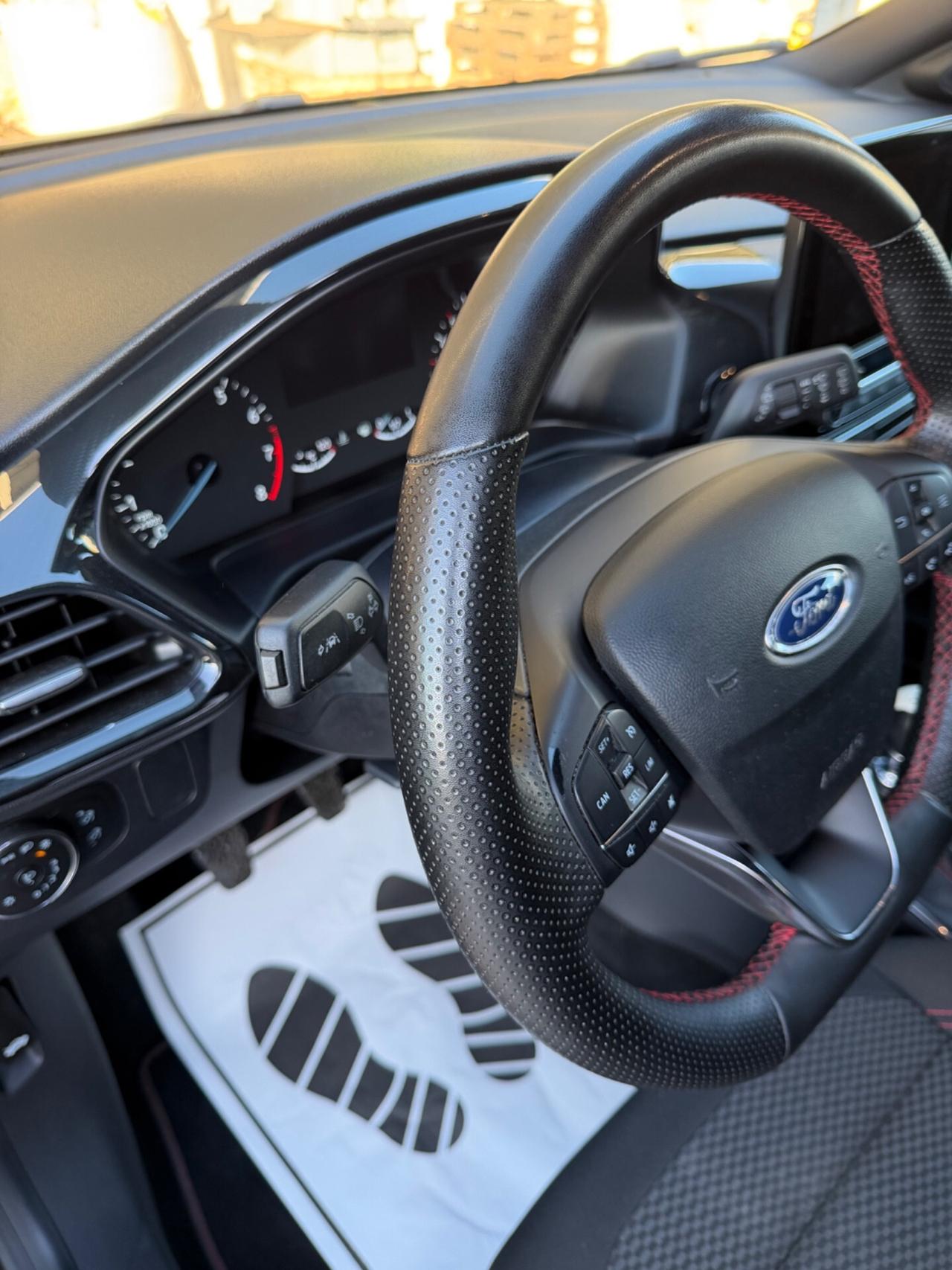 Ford Puma 1.0 EcoBoost Hybrid 125 CV S&S ST-Line passaggio compreso