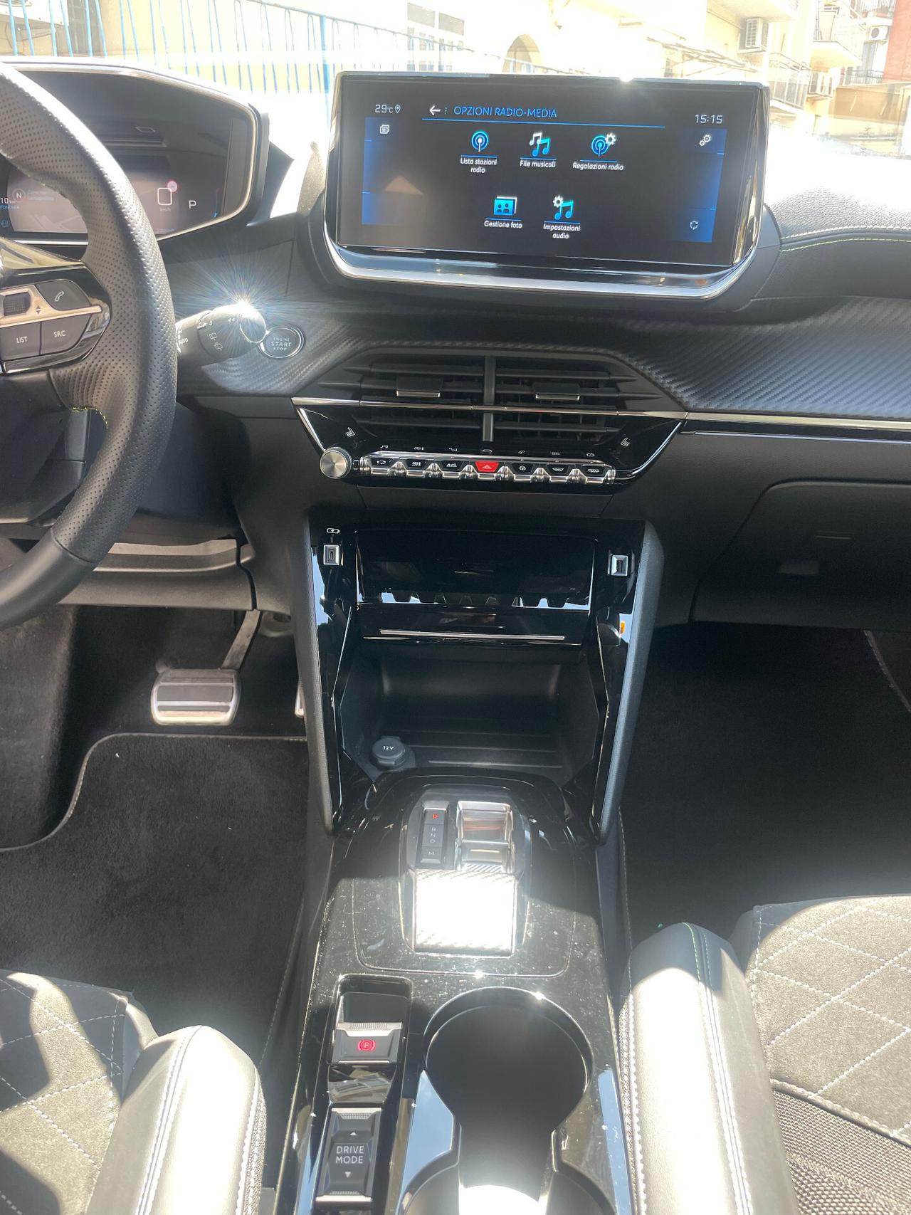 Peugeot 2008 PureTech 130 S&S Allure Pack