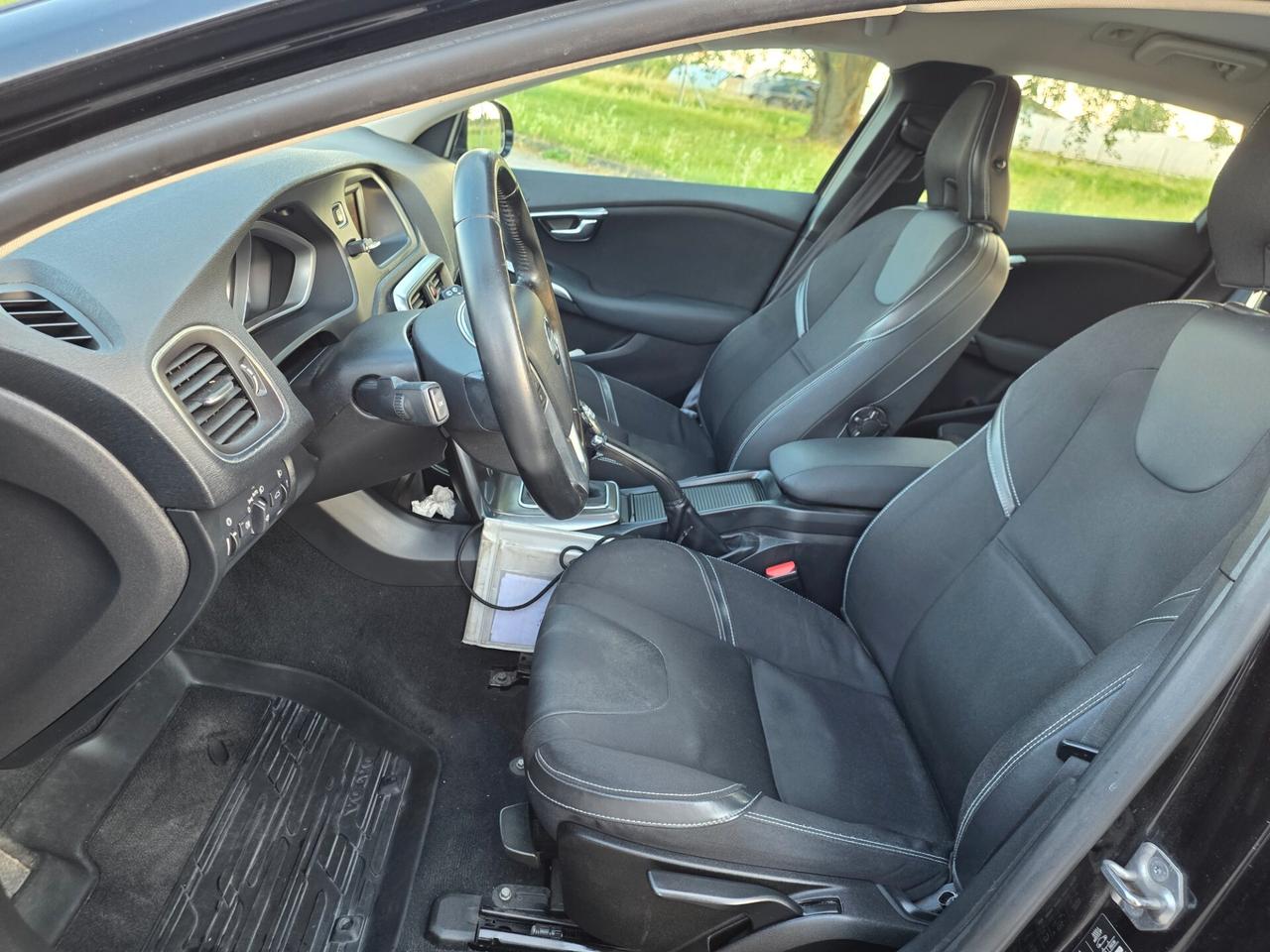 Volvo V40 D2 1.6 diesel 2013 SUMMUM