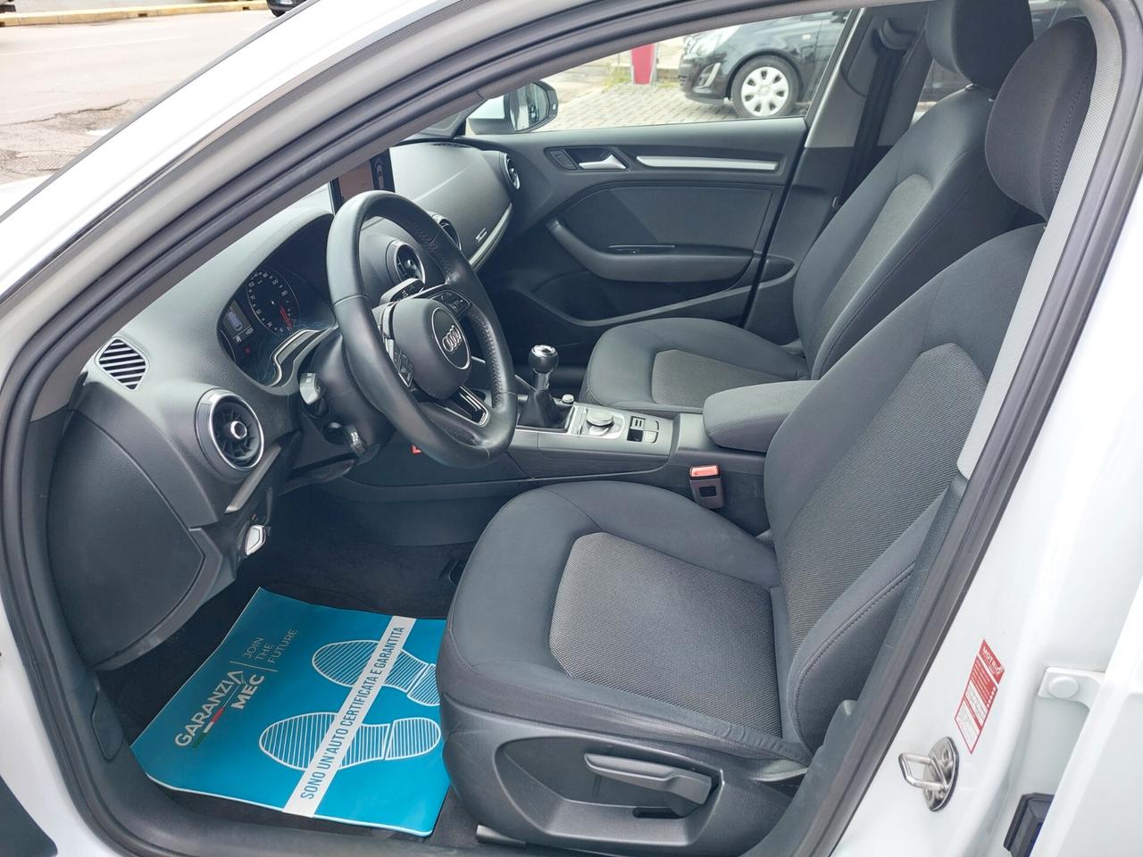 Audi A3 1.6 TDI 116CV NAVI LED CERCHIO 17