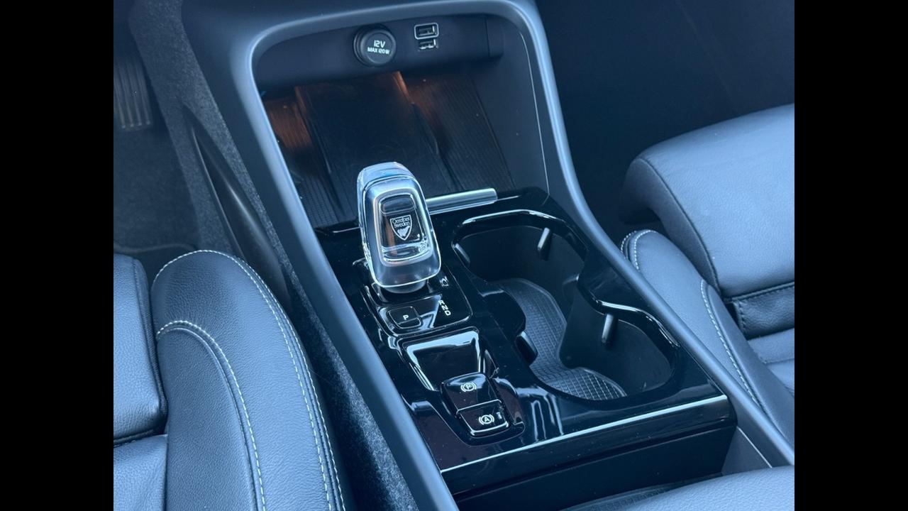 VOLVO XC40 - XC40 1.5 t4 phev Inscription auto my21