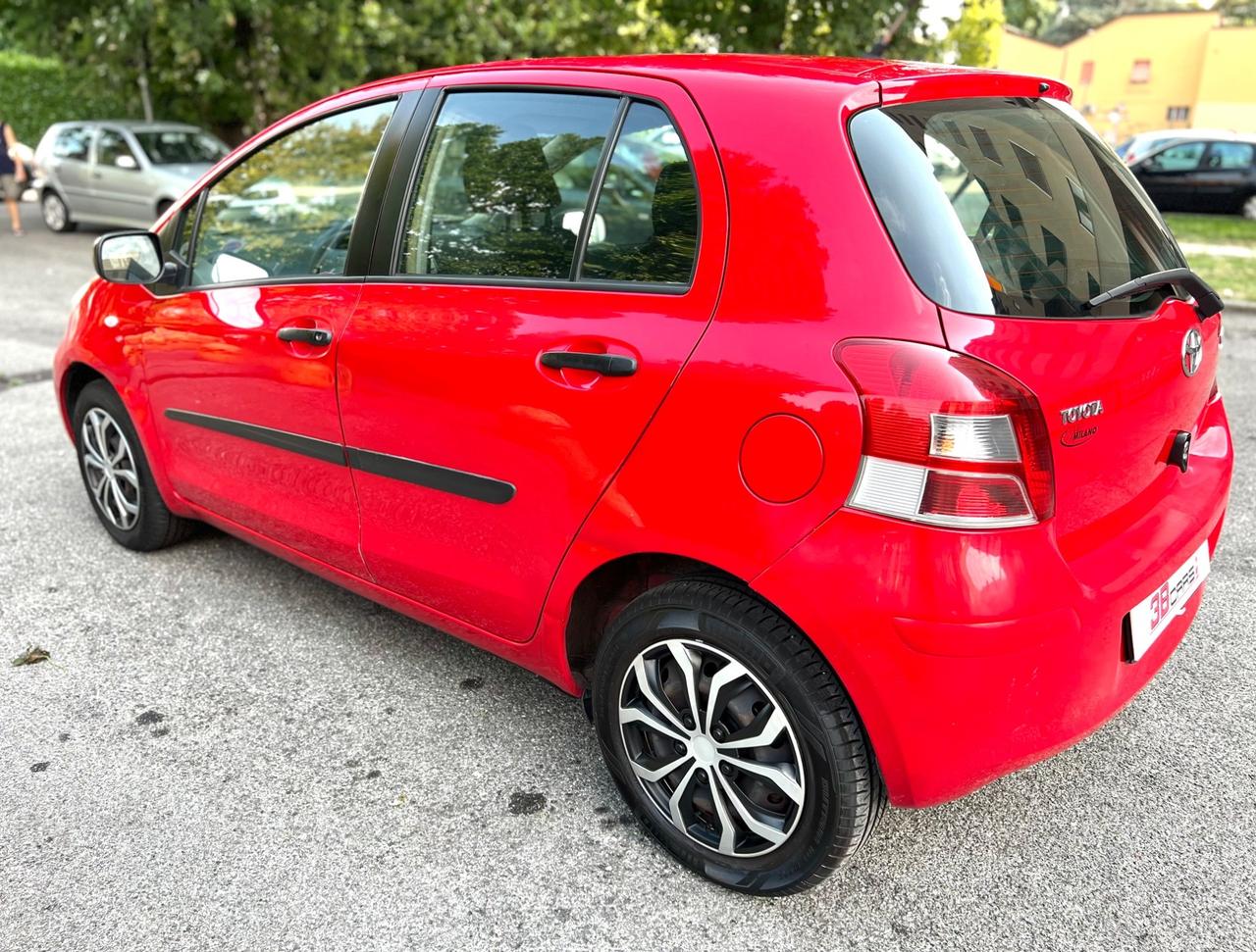 Toyota Yaris 1.0 benzina €5 OK NEOPATENTATI
