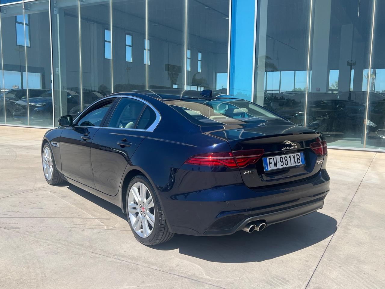 Jaguar XE 2.0d i4S 180cv auto T-stock offerta imperdibile