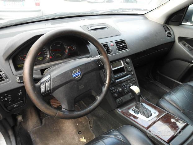 VOLVO - XC90 - 2.4 D5 aut. AWD Opt.