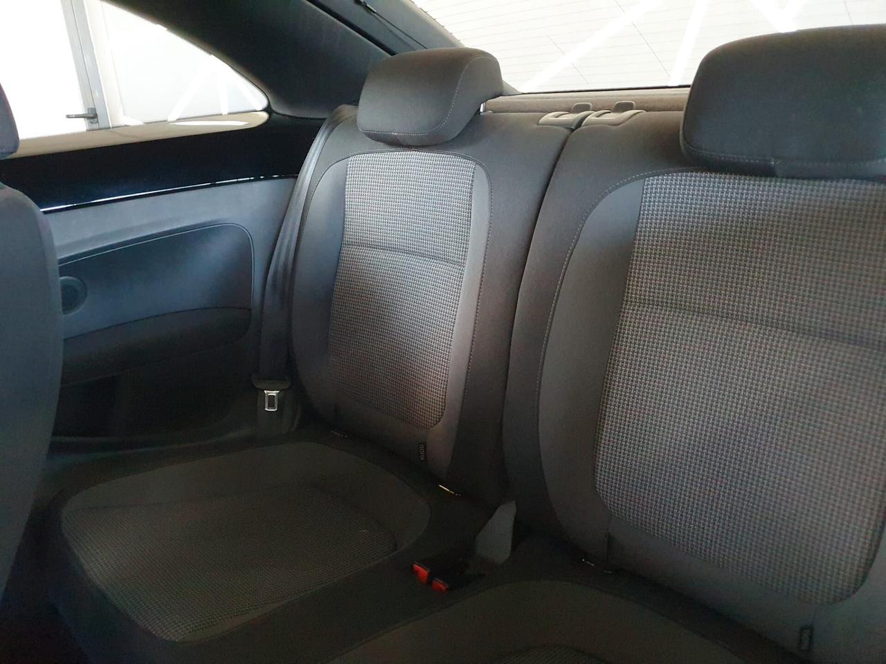 Volkswagen Maggiolino 1.6 TDI Design NEOPATENTATI