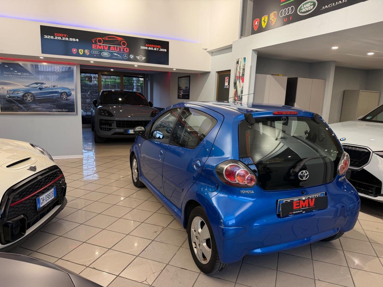 Toyota AYGO 1.0 12V VVT-I 5P M-MT (50 KW) automatica