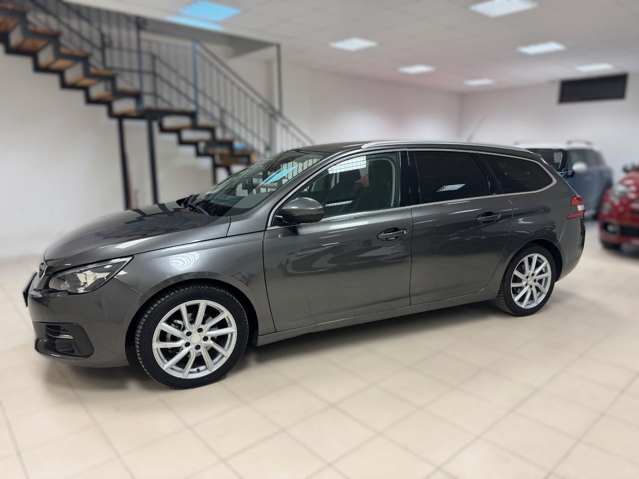Peugeot 308 BlueHDi 130 S&S SW Allure
