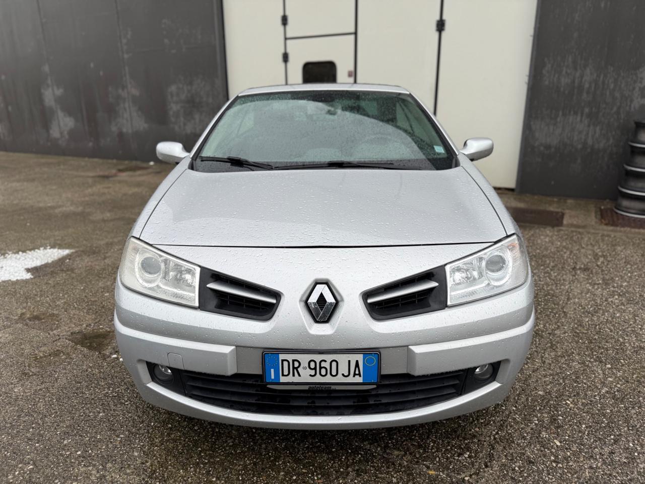 Renault Megane Mégane C-C 1.5 dCi/105CV Dynamique