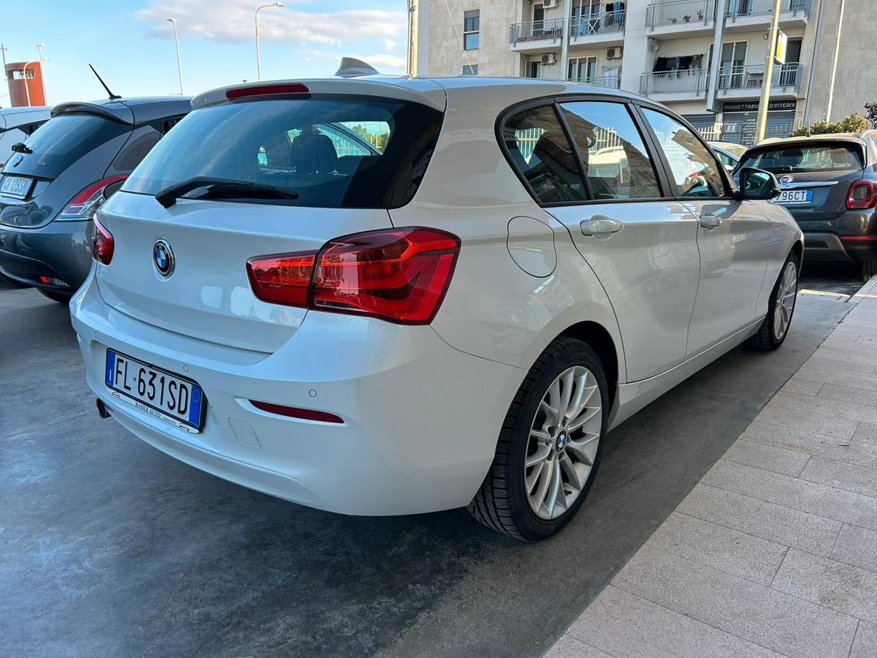 Bmw 114 114d 5p. Advantage