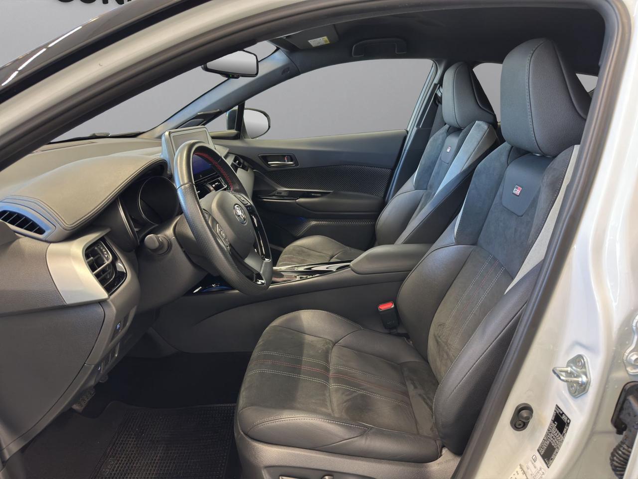 Toyota C-HR 2.0h GR Sport e-cvt