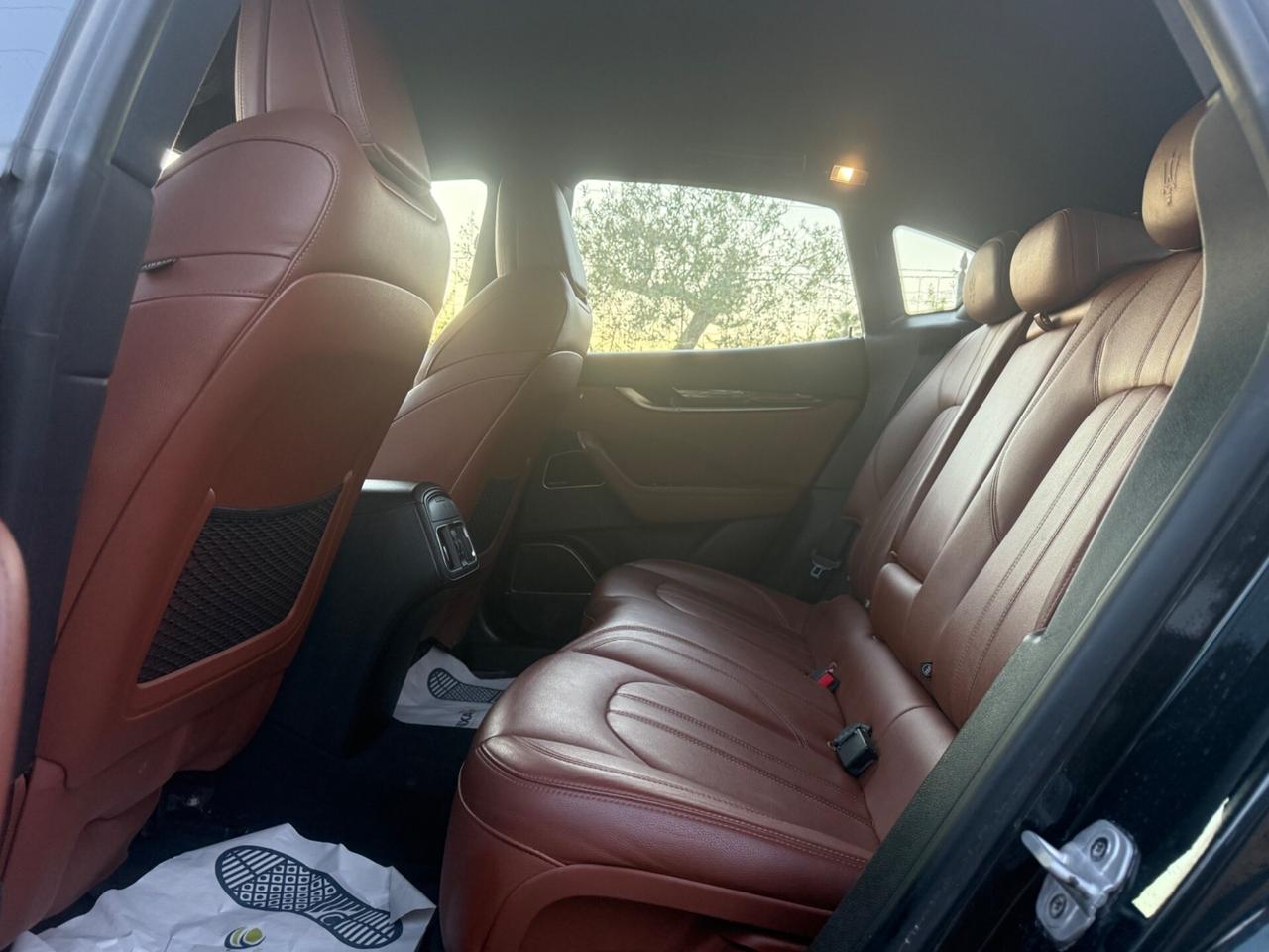 Maserati Levante 3.0D V6 AWD Gransport+HARMAN/FRAU2019