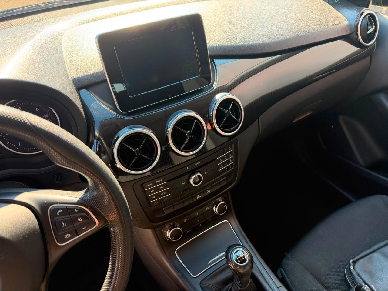 Mercedes-Benz B180d 10/2015 126000km!!!