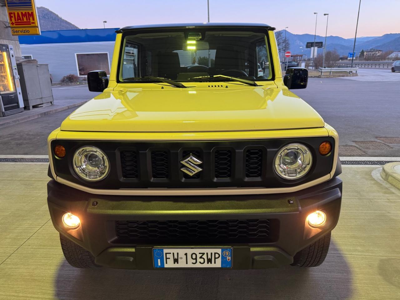 Suzuki Jimny 1.5 5MT Top