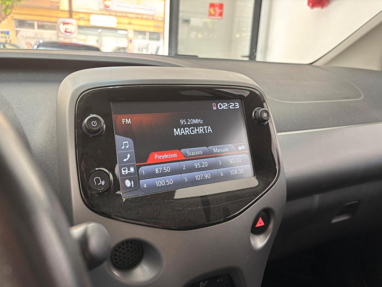 TOYOTA Aygo Connect 1.0 VVT-i 72 CV x-wave