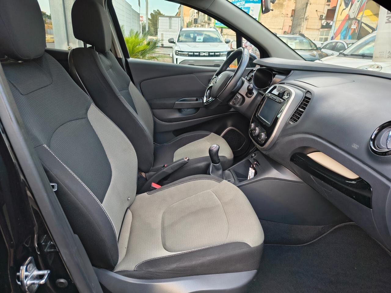 RENAULT CAPTUR BENZINA UNICOPROPRIETARIO ANNO 2014