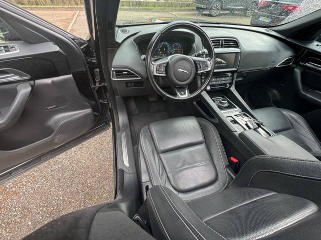 Jaguar F-Pace 2.0d R-Sport awd 180cv auto