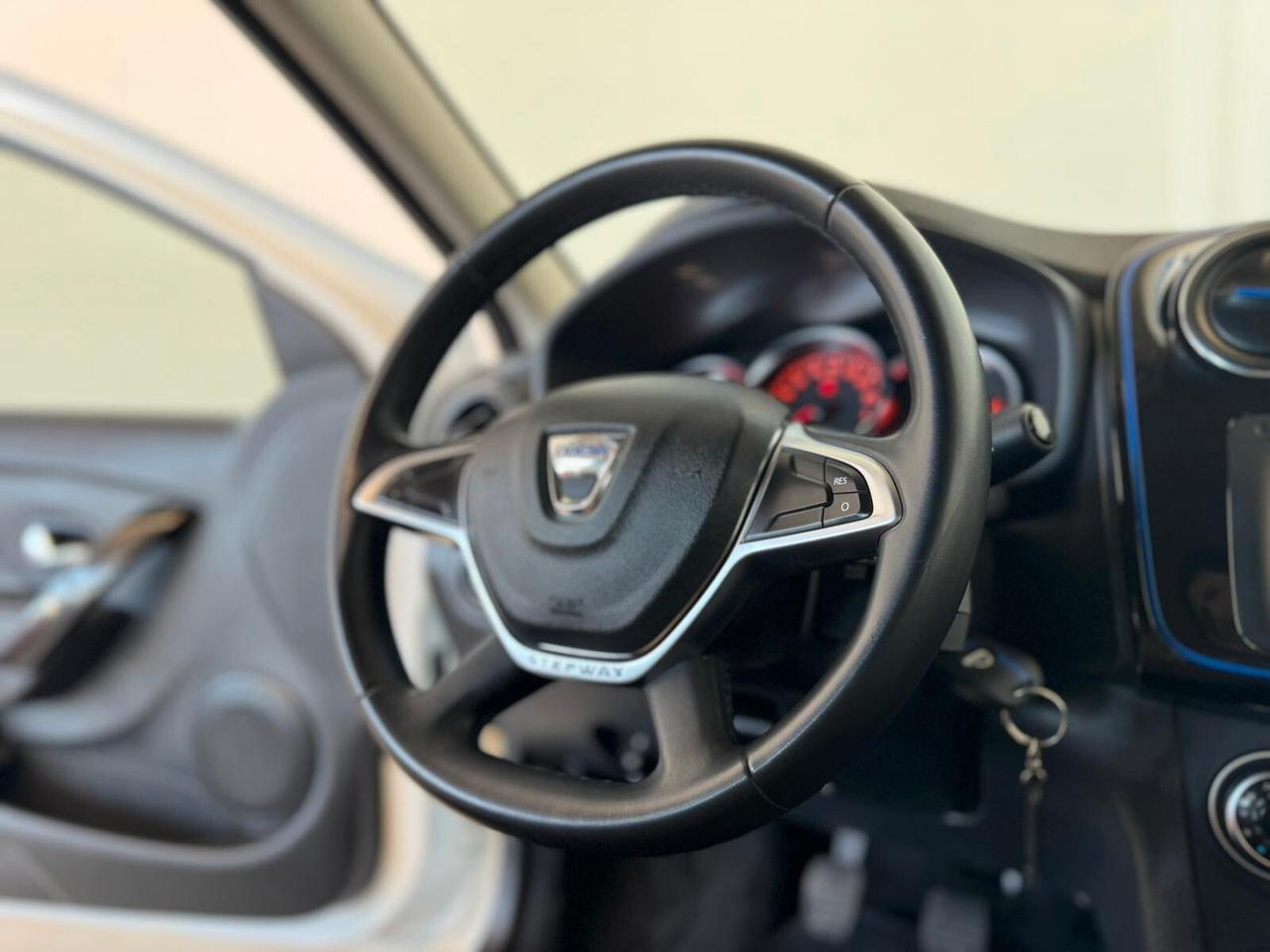 Dacia Sandero Stepway 1.0 TCe 100CV ECO-G 15th Anniversary