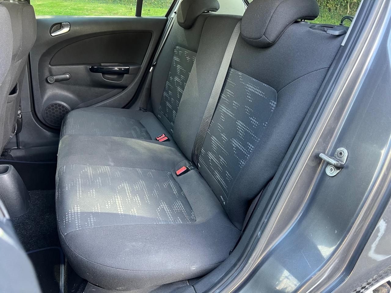 Opel Corsa 1.2 5 porte Sport