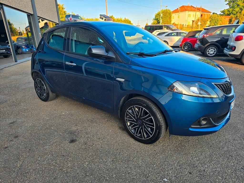 Lancia Ypsilon 1.0 FireFly 5 porte S&S Hybrid Silver Plus