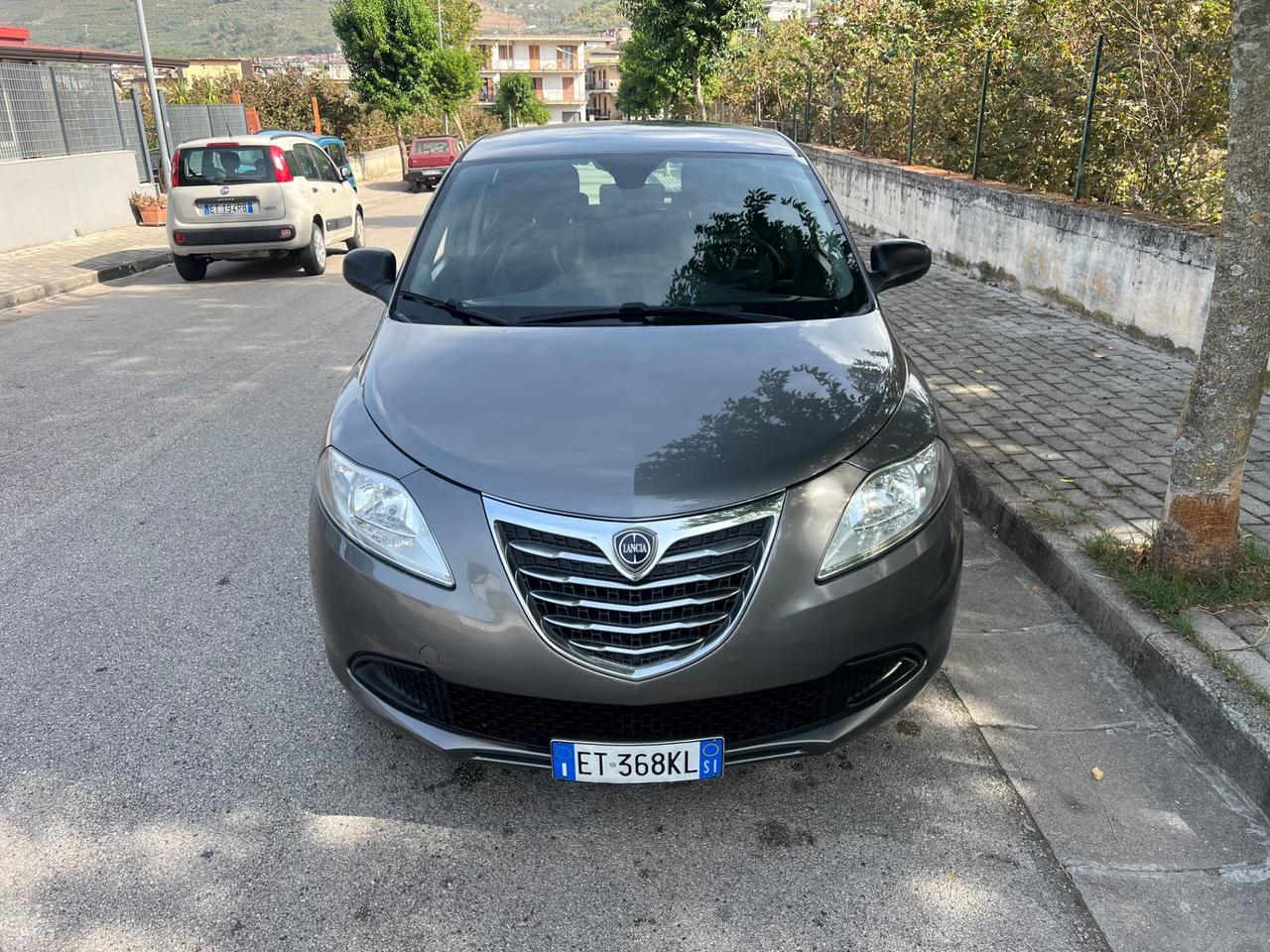 Lancia Ypsilon 1.2 69cv GPL Ecochic Platinum 2013
