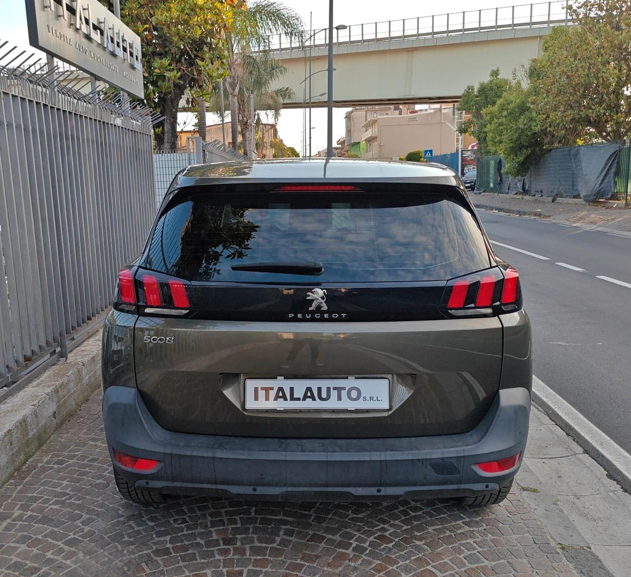 Peugeot 5008 BlueHDi 130 S&S EAT8 Business 7 Posti