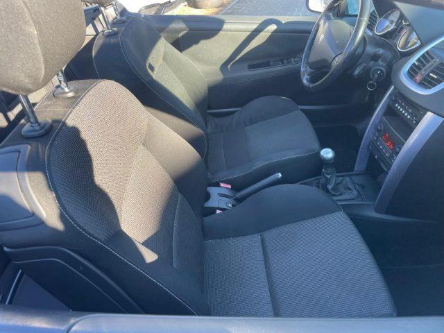 PEUGEOT 207 1.6 VTi 120CV CC Féline