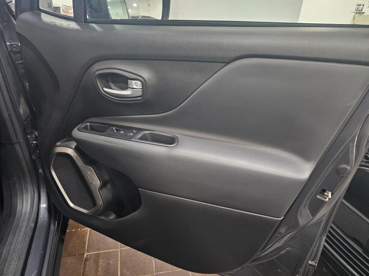 NUOVA JEEP RENEGADE LIMITED BLACK LINE 1.6 MJT 130CV MY24. ITALIANA PRONTA CONSEGNA.