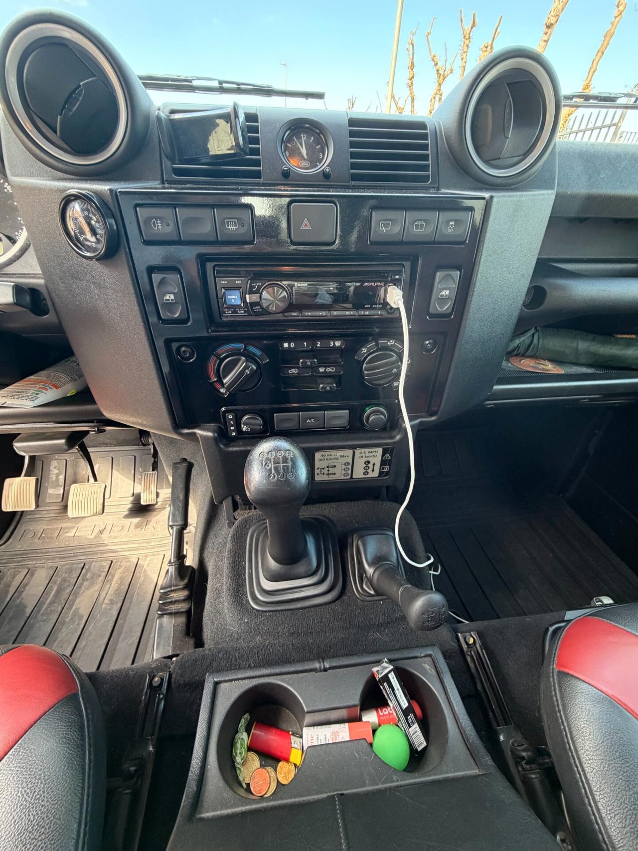 Land Rover Defender 90 2.2 TD4 Station Wagon SE N1