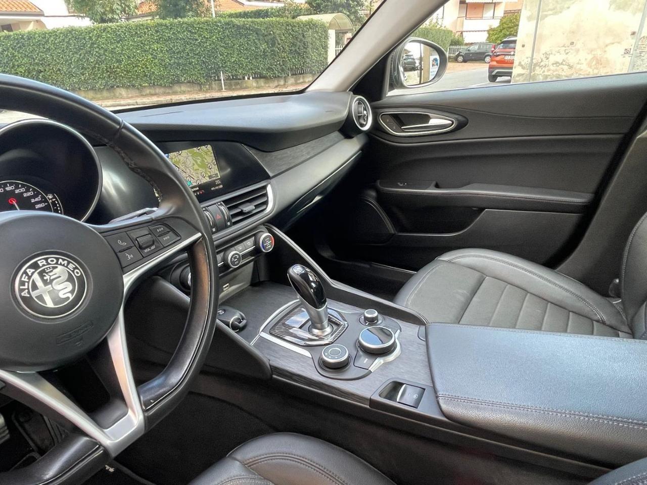 ALFA ROMEO Giulia 2.2 Turbodiesel 150 CV AT8 Super