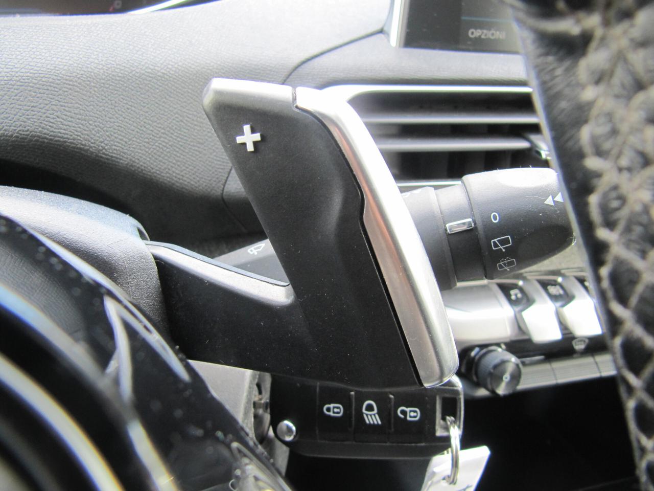 Peugeot 5008 BlueHDi 130 S&S EAT8 Allure - automatico