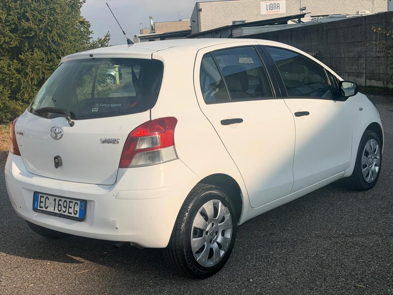 Toyota Yaris 1.0 5 porte Sol GPL