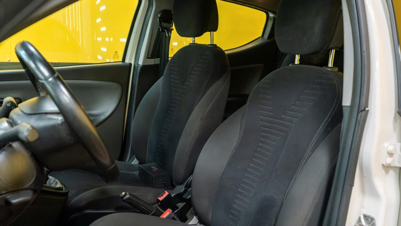 Lancia Ypsilon 1.2 69 CV 5 porte S&S Silver PERMUTA