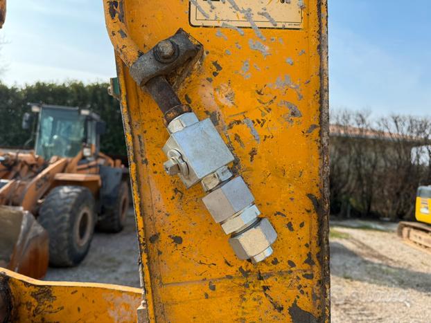 Escavatore cingolato JCB JS 140