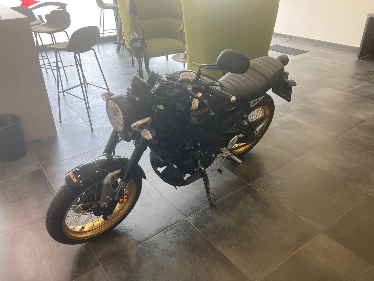 MOTO NUOVA