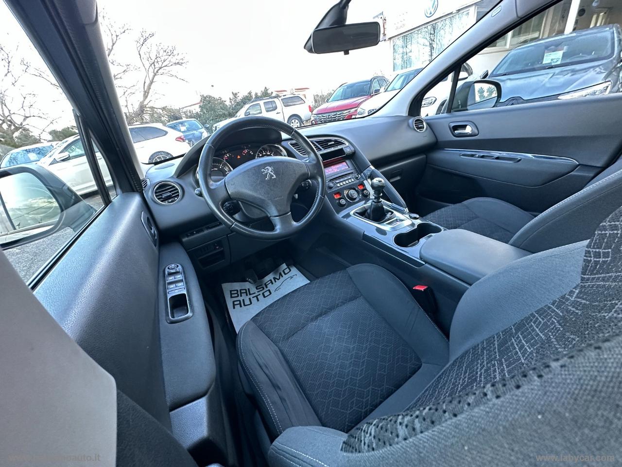 PEUGEOT 3008 1.6 HDi 115 CV Allure