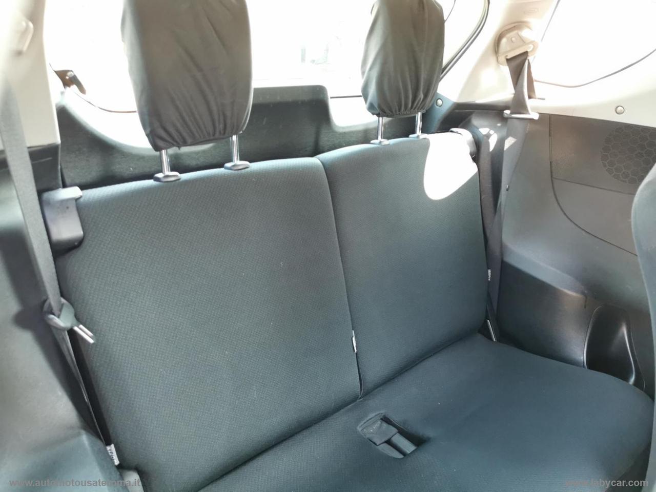 TOYOTA iQ 1.3 CVT Style RATE AUTO MOTO SCOOTER
